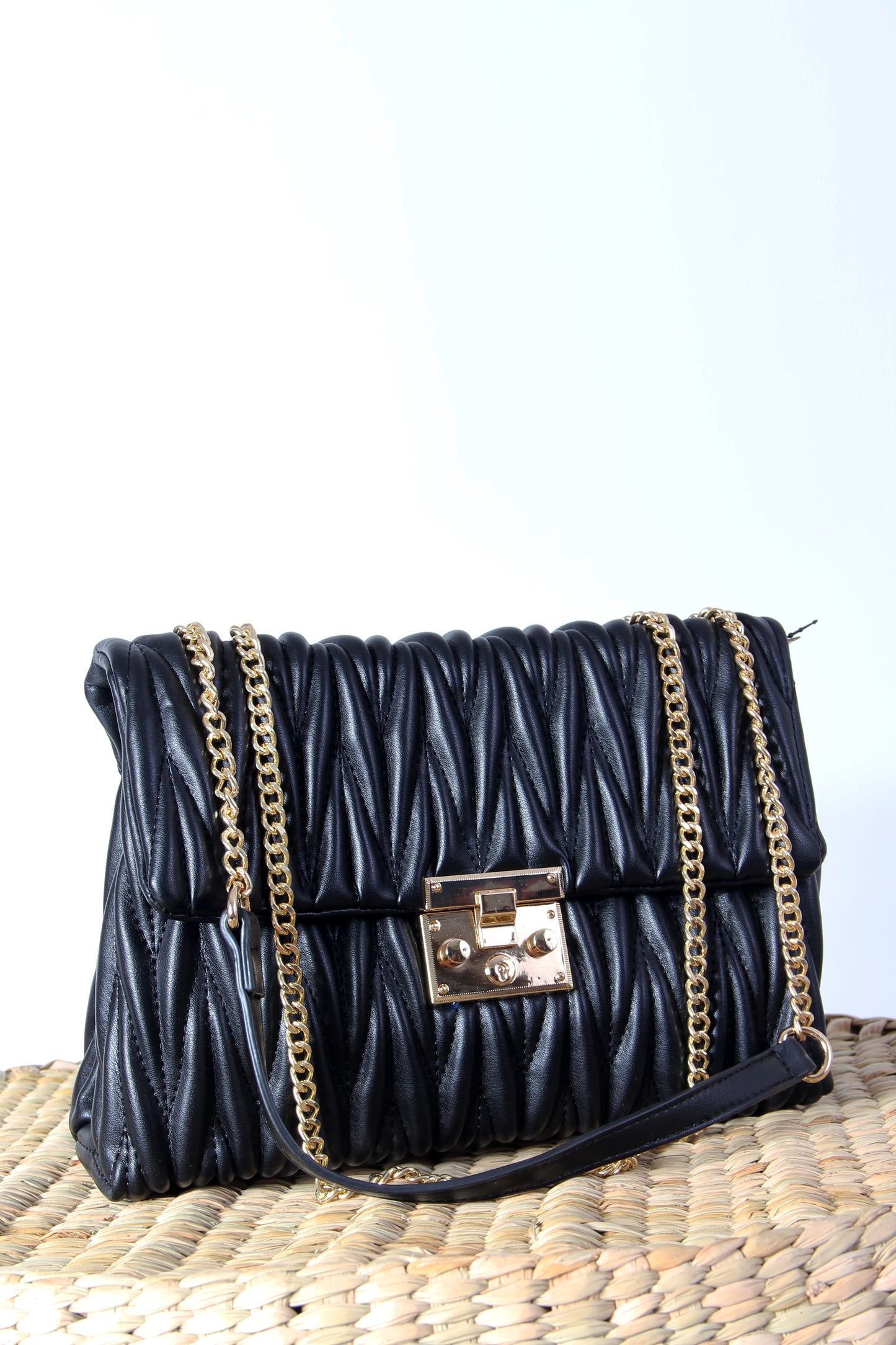 Bolso Cuadrado con Relieve