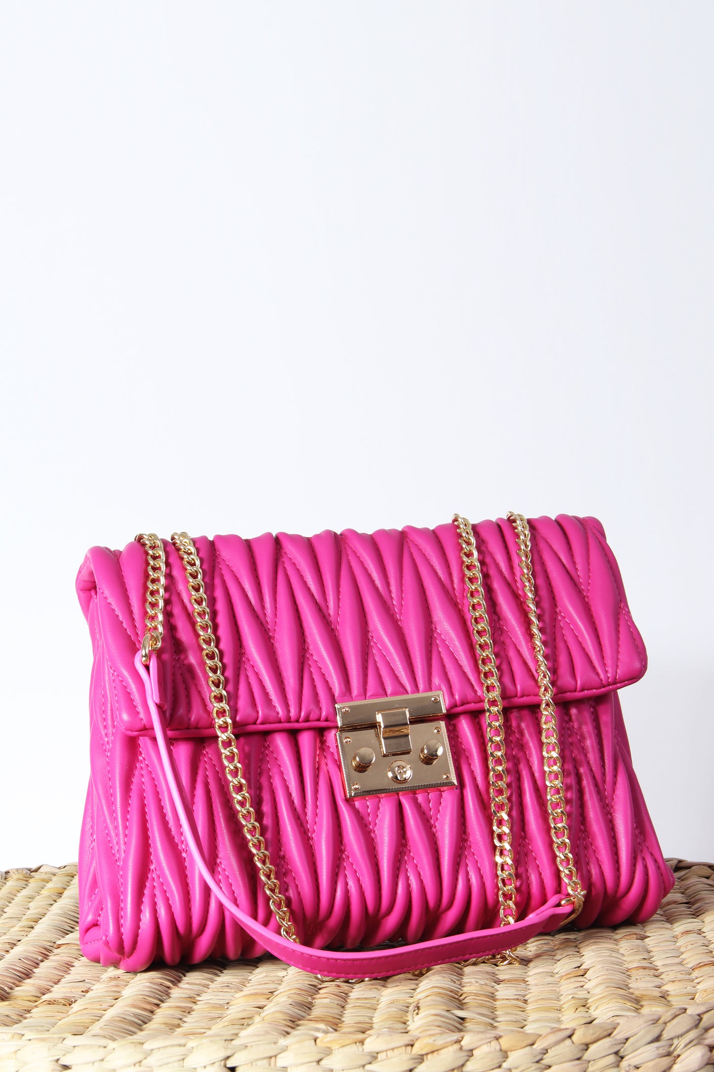 Bolso Cuadrado con Relieve