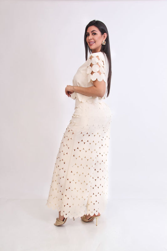 SET DE BLUSA Y PANTALON CON SUAJES ORIFICIOS