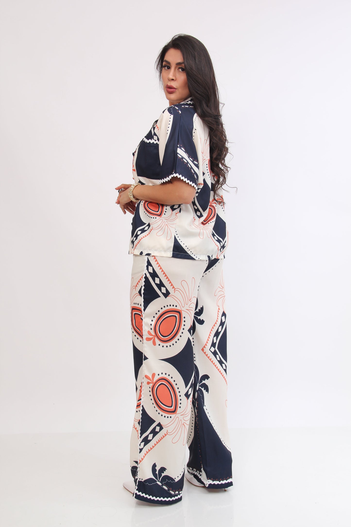 SET DE TRES PIEZAS ESTAMPADO TOP PATALON CAMISA