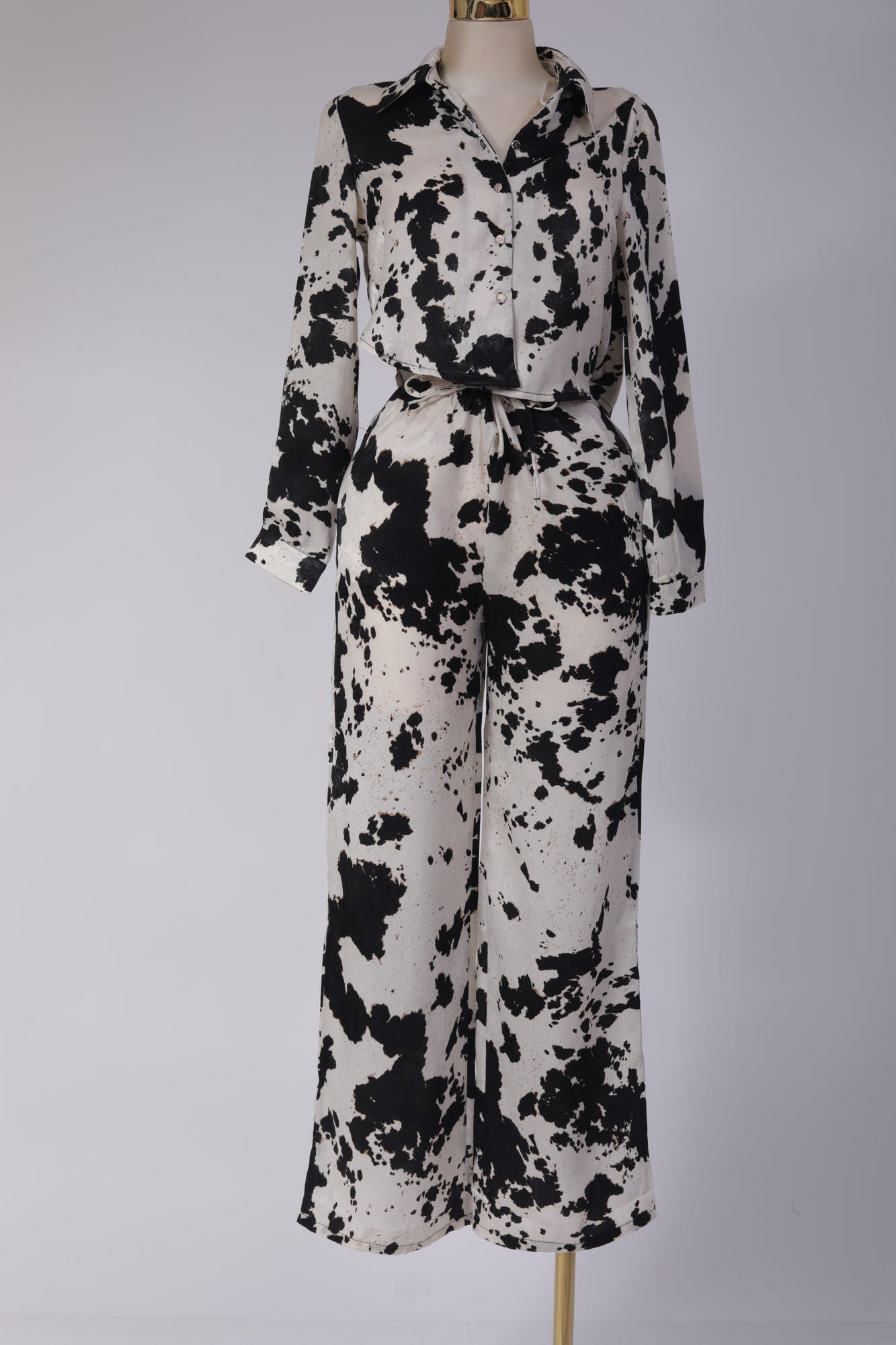 SET DE SATIN ESTAMPADO VACA NEGRO