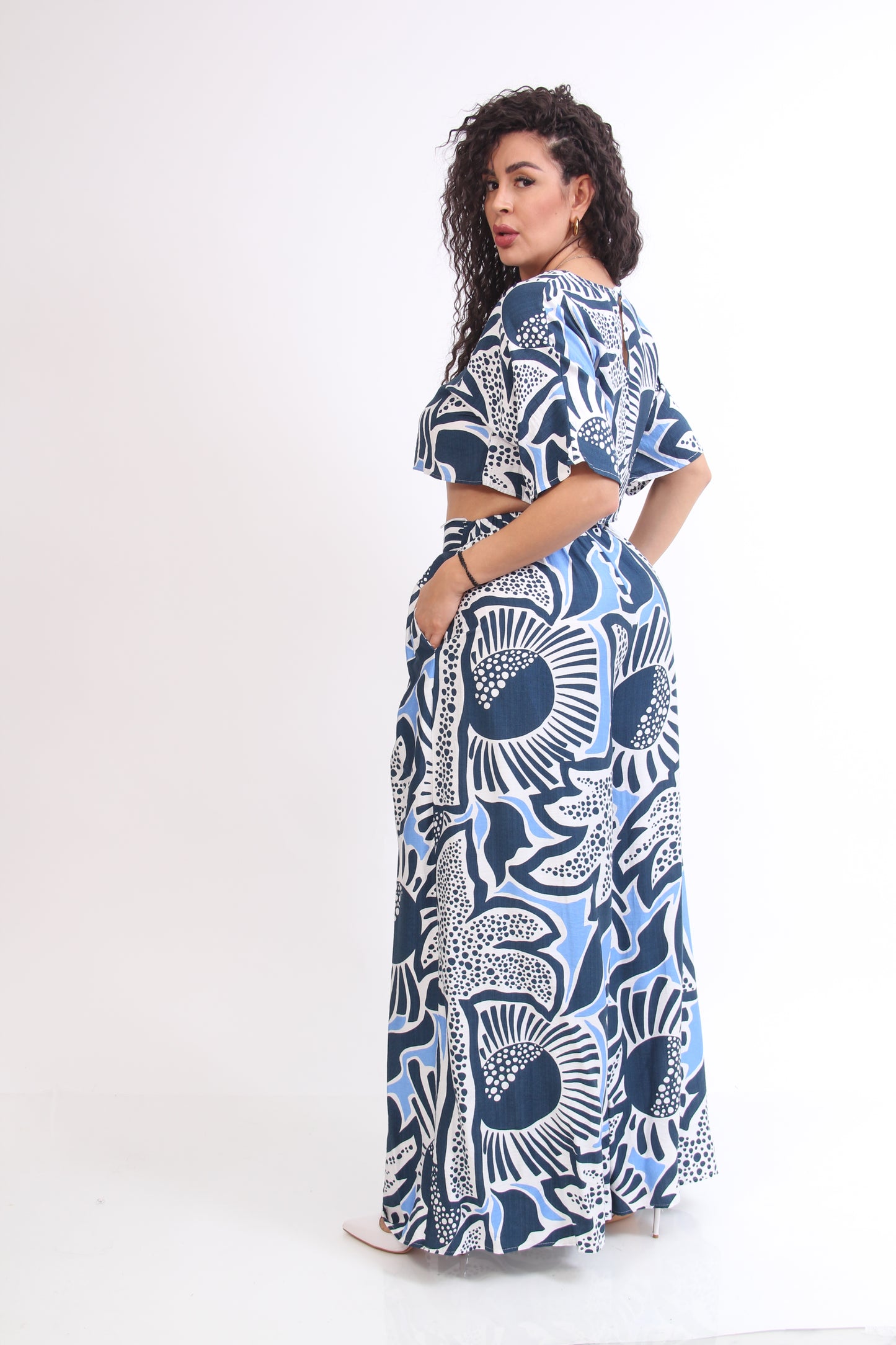SET ESTAMPADO PANTALON FLOJO BLUSA CORTA