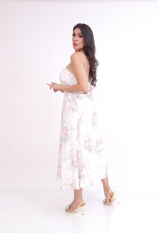 VESTIDO DE ENCAJE STRAPLE ESCOTE ESPALDA