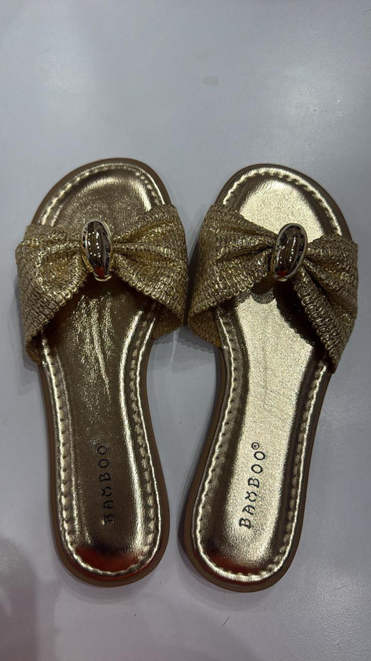 SANDALIA DE PISO MOÑO BOTON DORADO