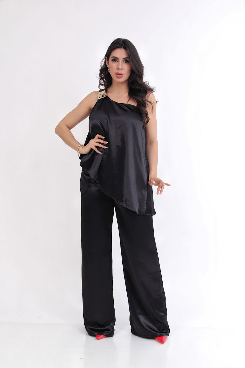 SET DE SATIN BLUSA ASIMETRICA HEBILLA HOMBRO