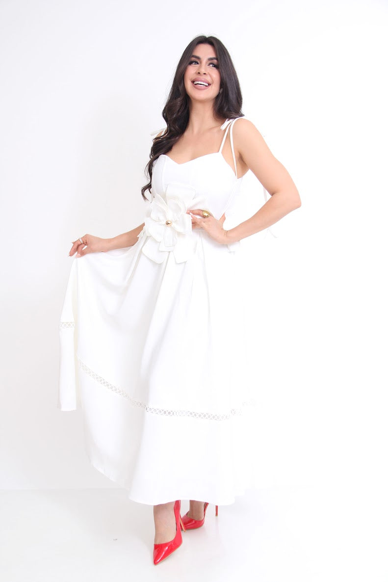 Vestido Blanco Tirantes Ajustables Flor Cinturon