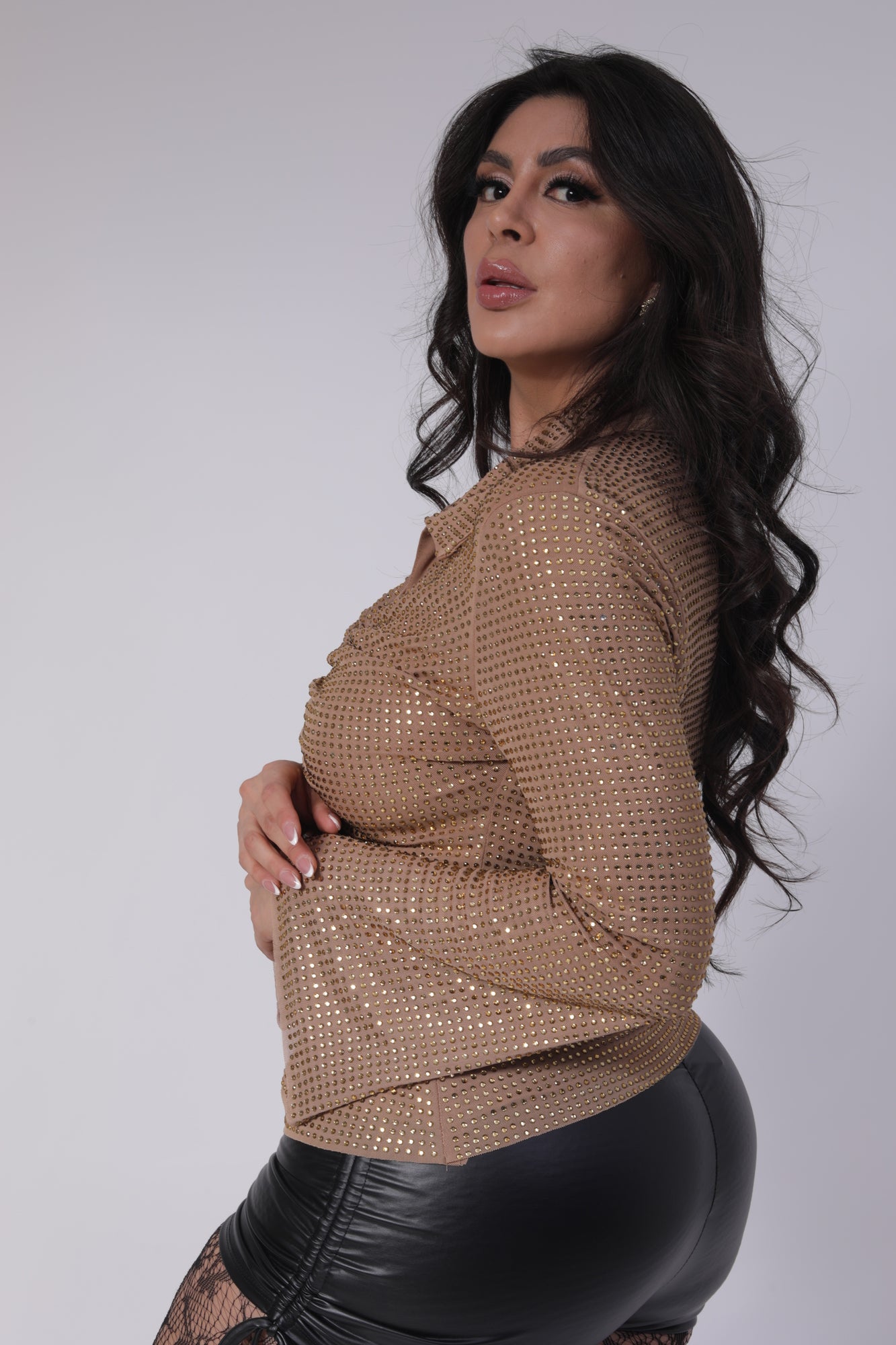BLUSA MANGA LARGA BOTONERA PLISADO FRENTE BRILLOS