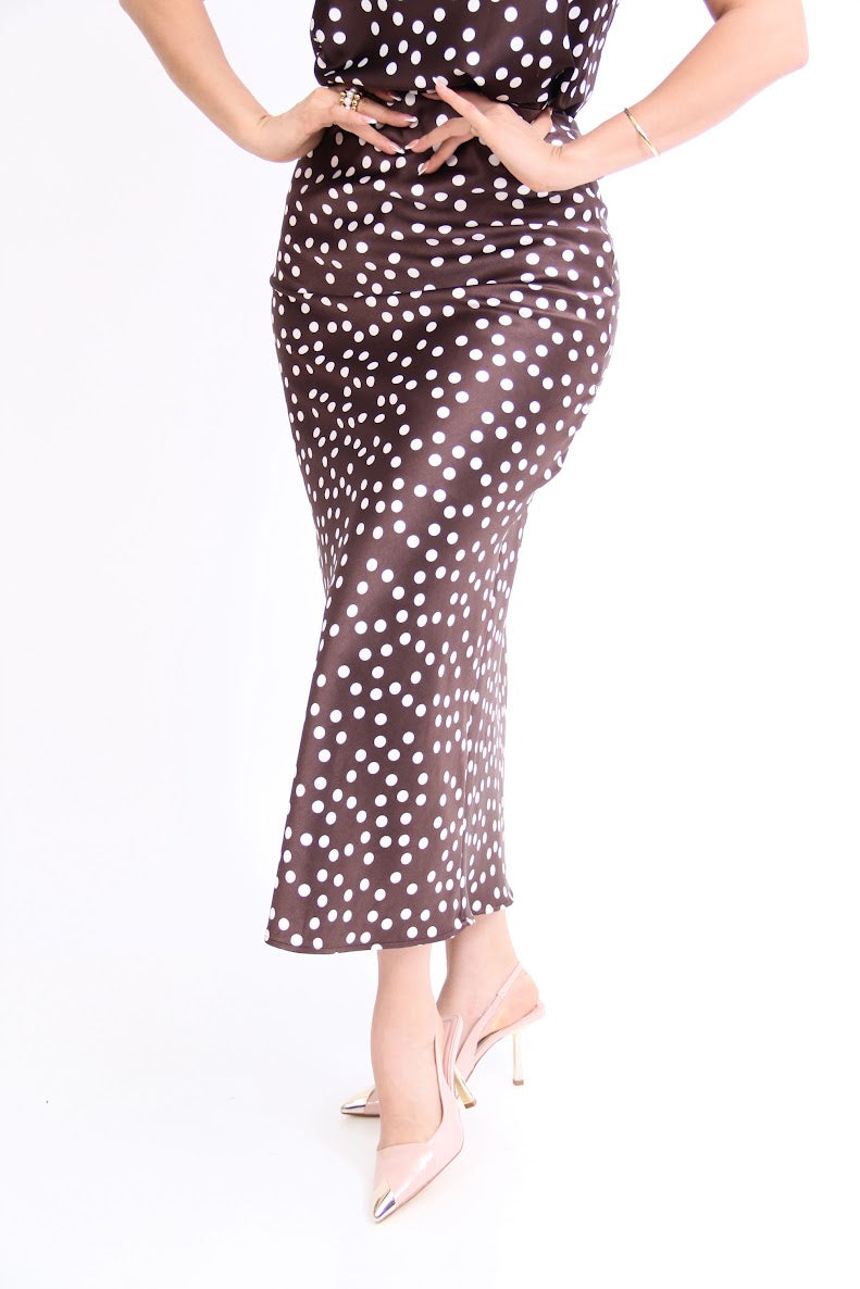 FALDA SATIN LARGA BOLEADA