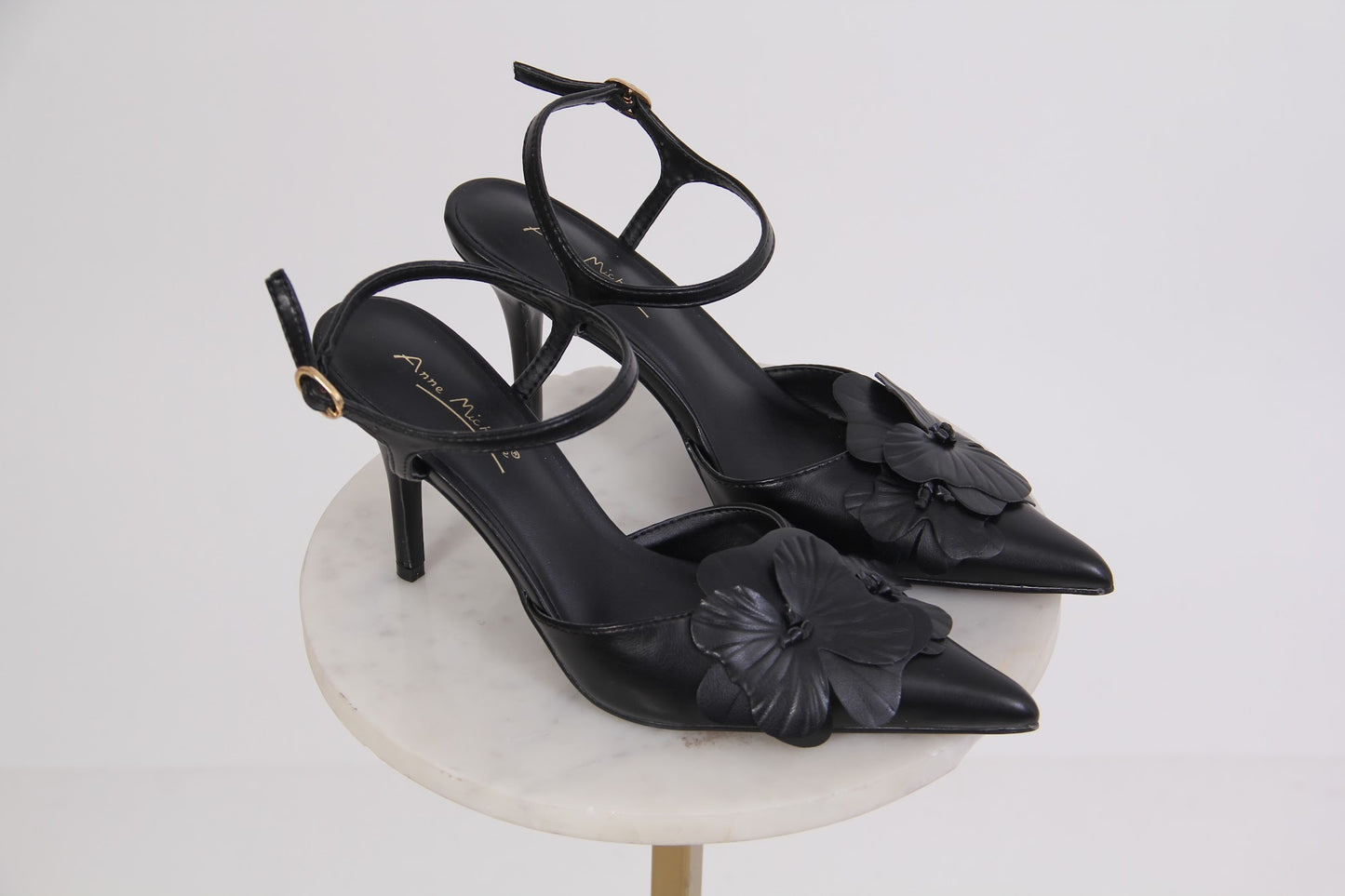 STILETTO CON APLICACION FLORES
