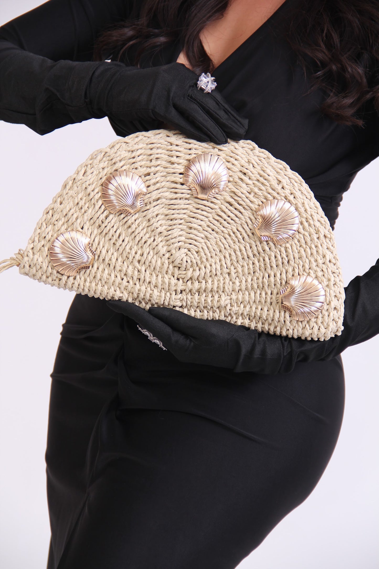 BOLSO YUTE CURVA DIJES CONCHAS