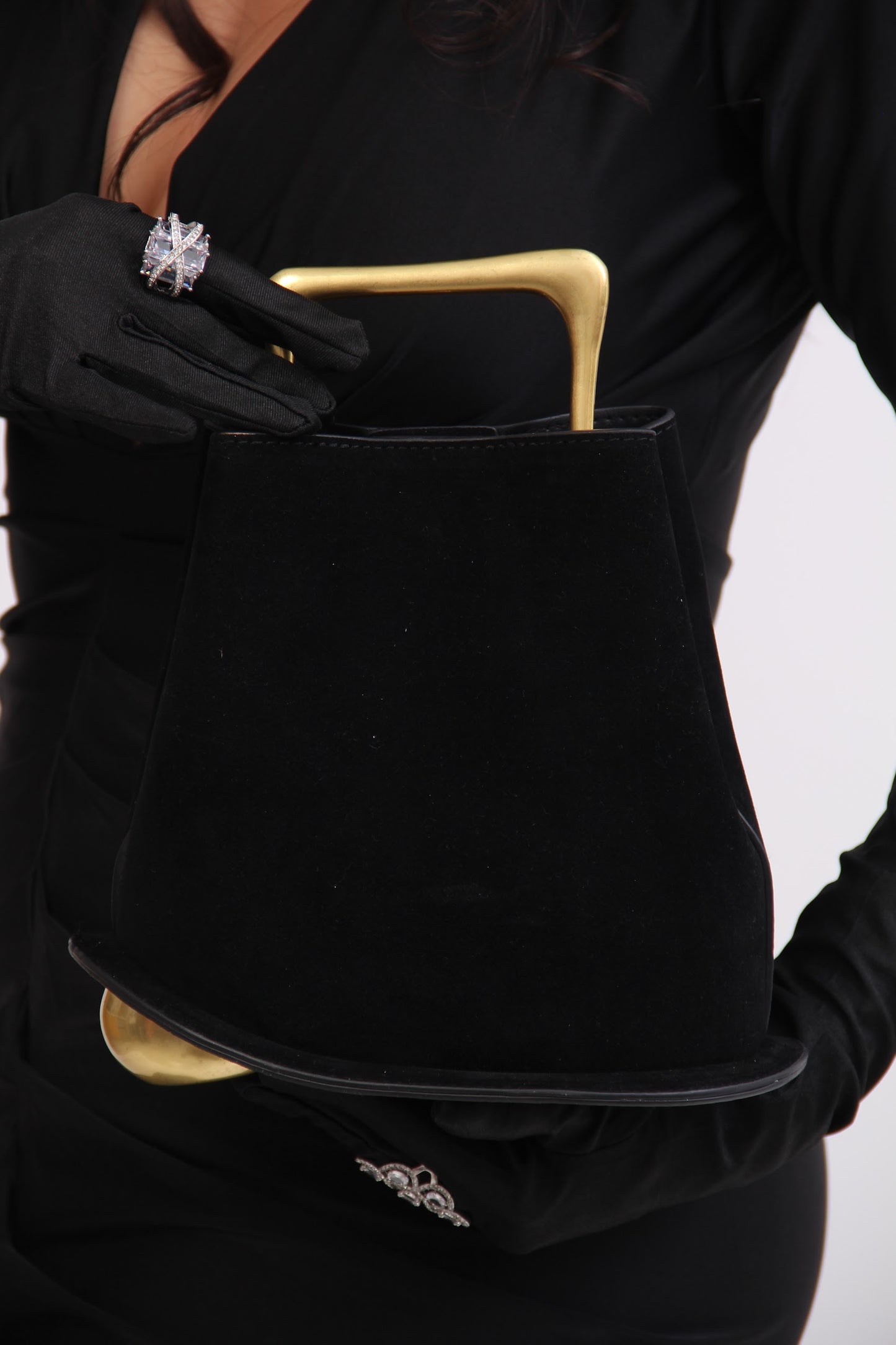 BOLSO NEGRO ESTRUCTURA SOMBRER0