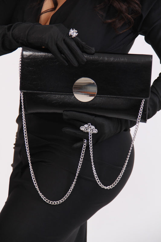 BOLSO NEGRO RECTANCULAR PLANO CIRCULO PLATA