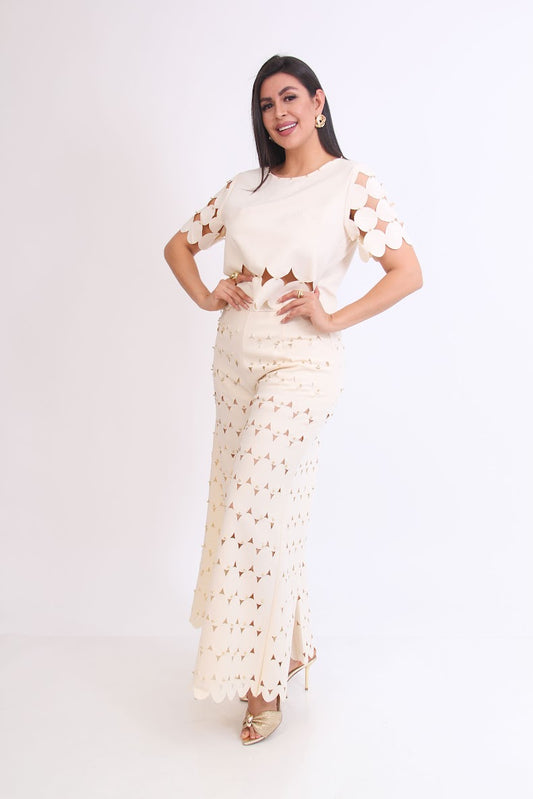 SET DE BLUSA Y PANTALON CON SUAJES ORIFICIOS