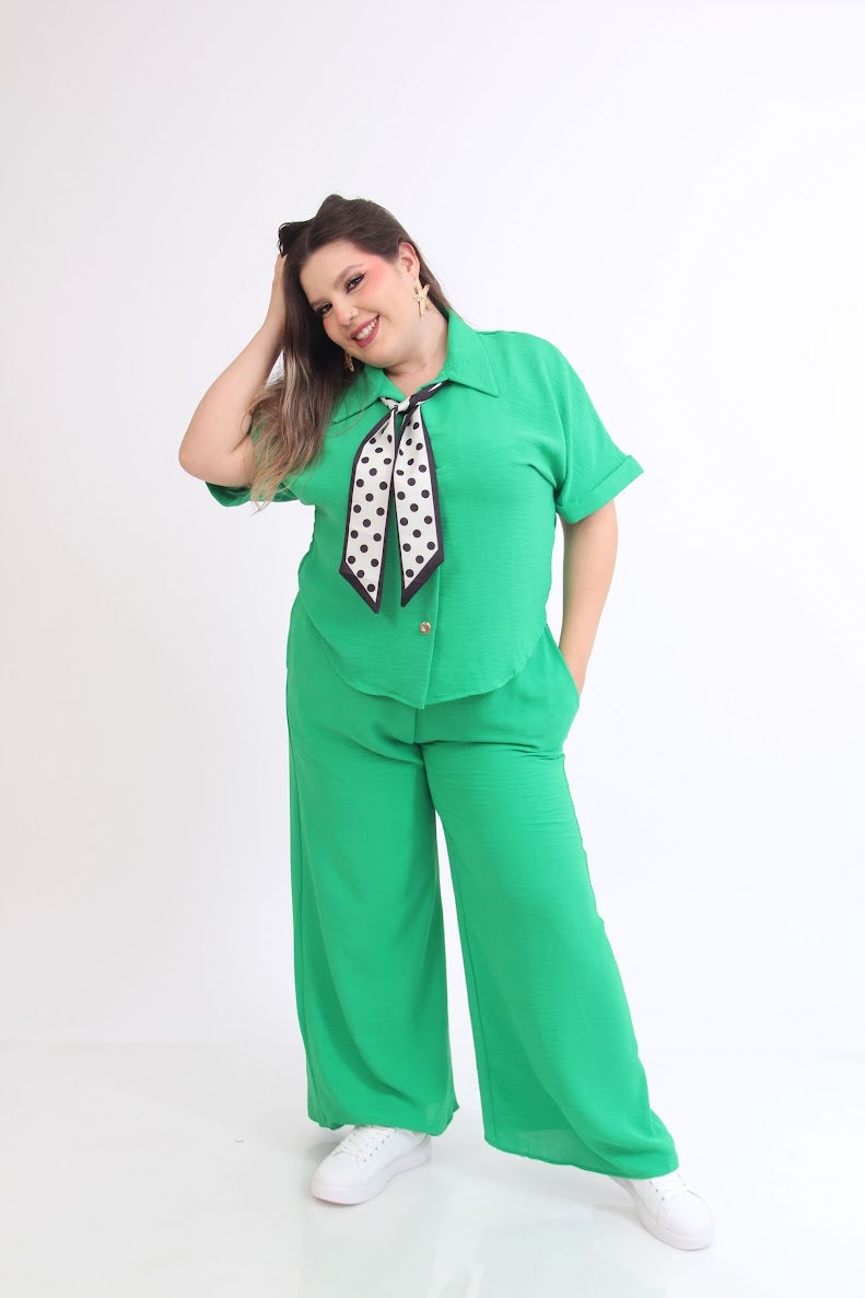CURVY SET DE PANTALON Y BLUSA CON MASCADA