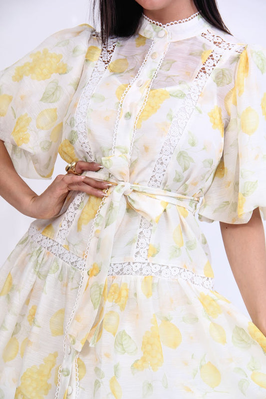 VESTIDO CORTO FLOREADO AMARILLO