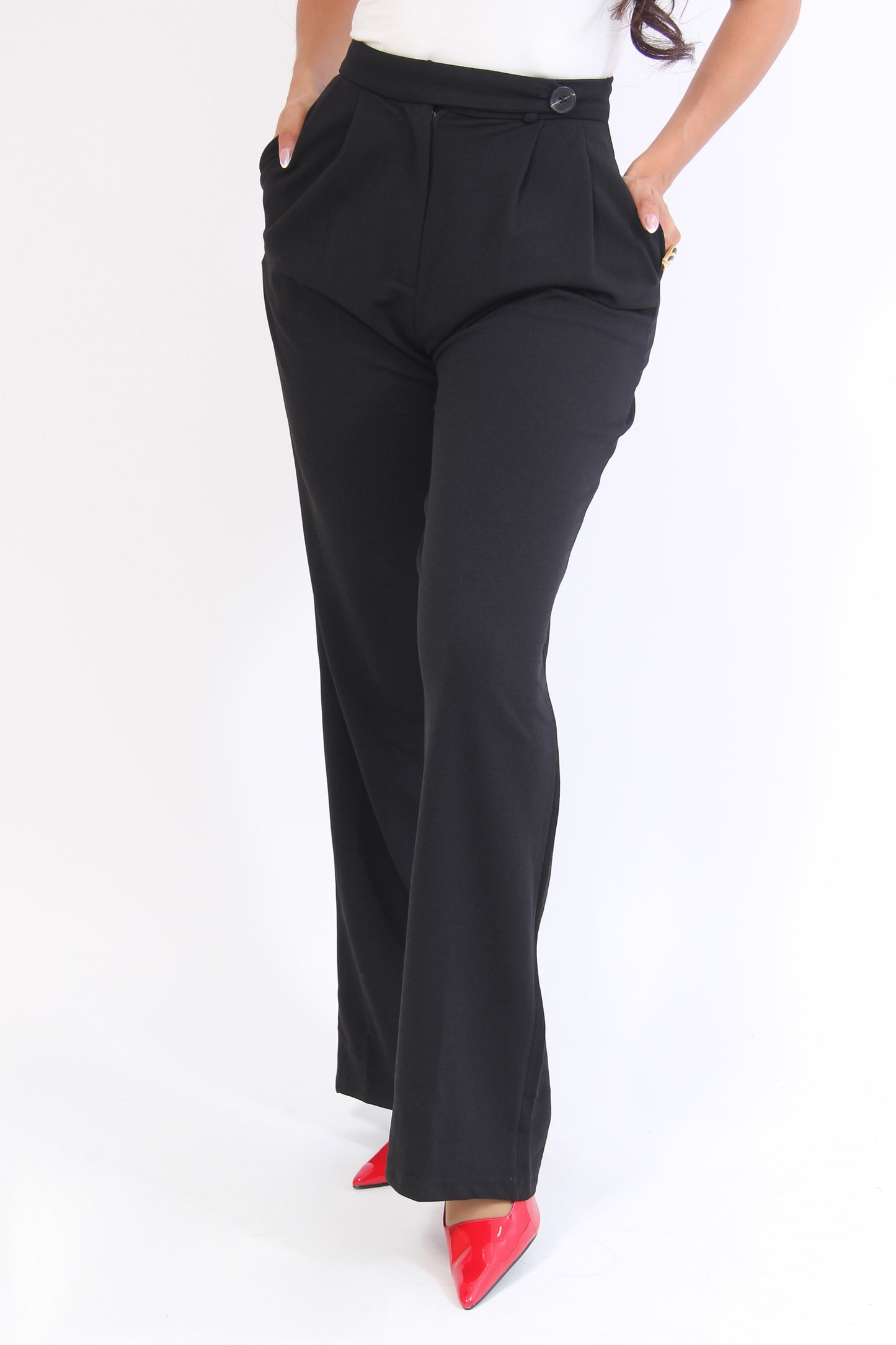 PANTALON NEGRO DE VESTIR RECTO BOTON