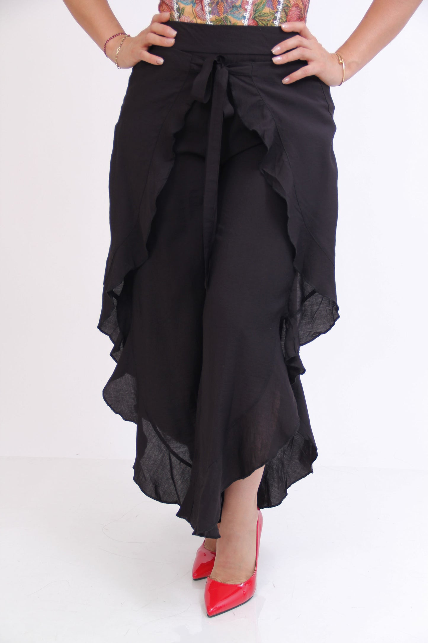 PANTALON ASIMETRICO CON PAREO