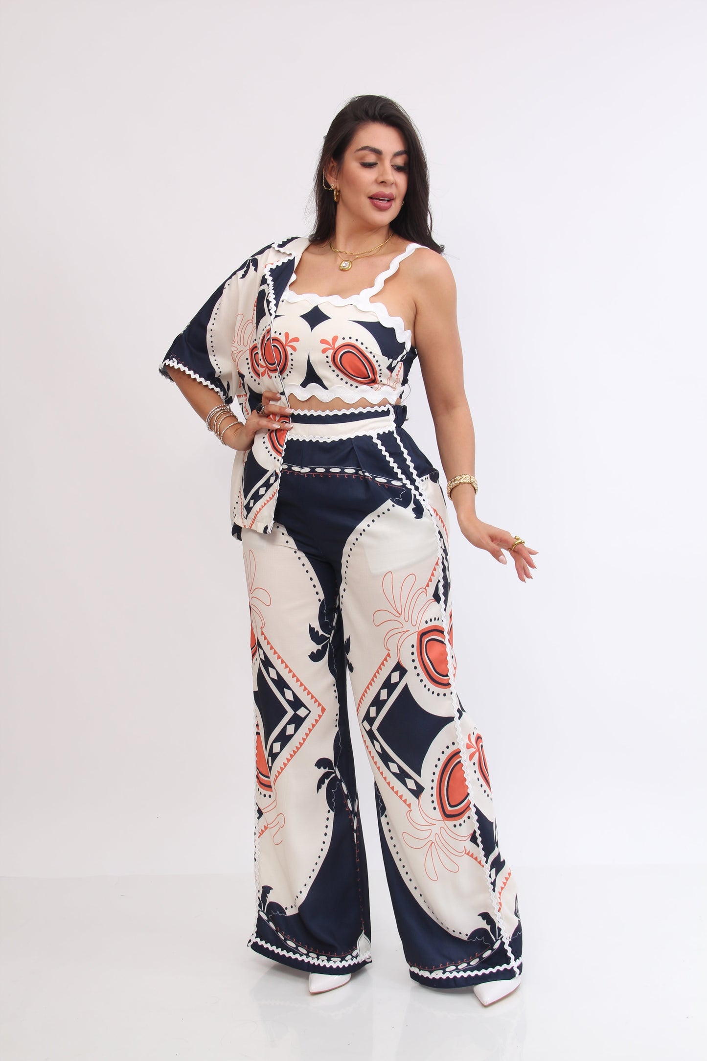 SET DE TRES PIEZAS ESTAMPADO TOP PATALON CAMISA