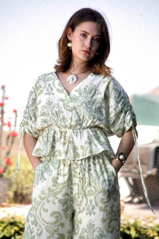 SET DE PANTALON Y BLUSA ESCOTE V