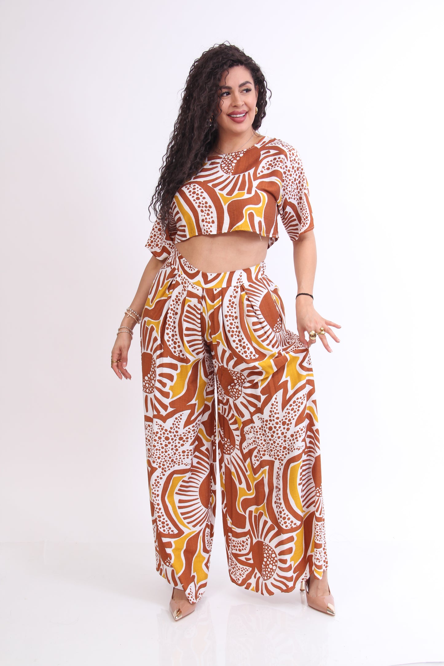SET ESTAMPADO PANTALON FLOJO BLUSA CORTA