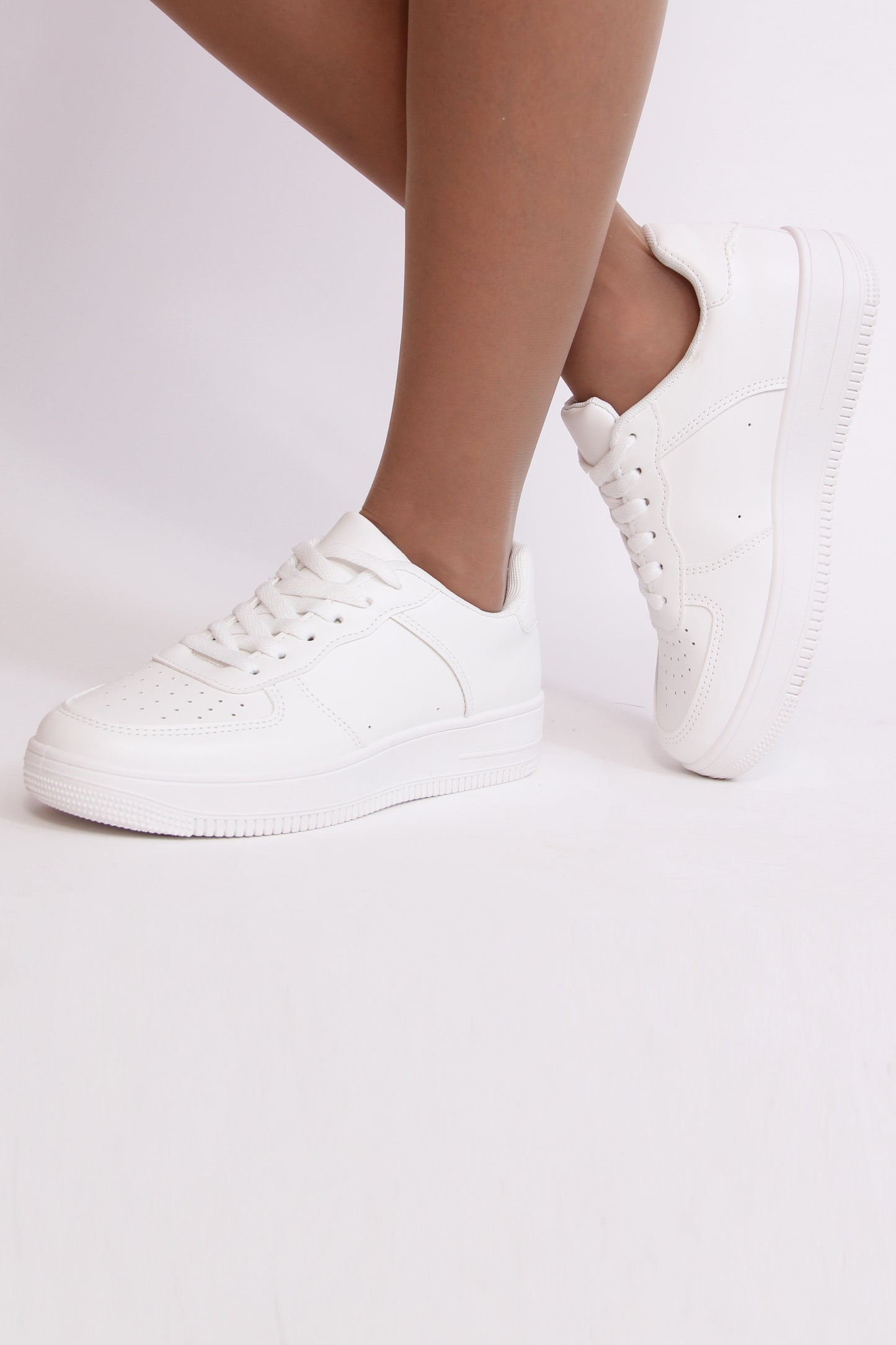 Raisen Tenis Blanco Liso