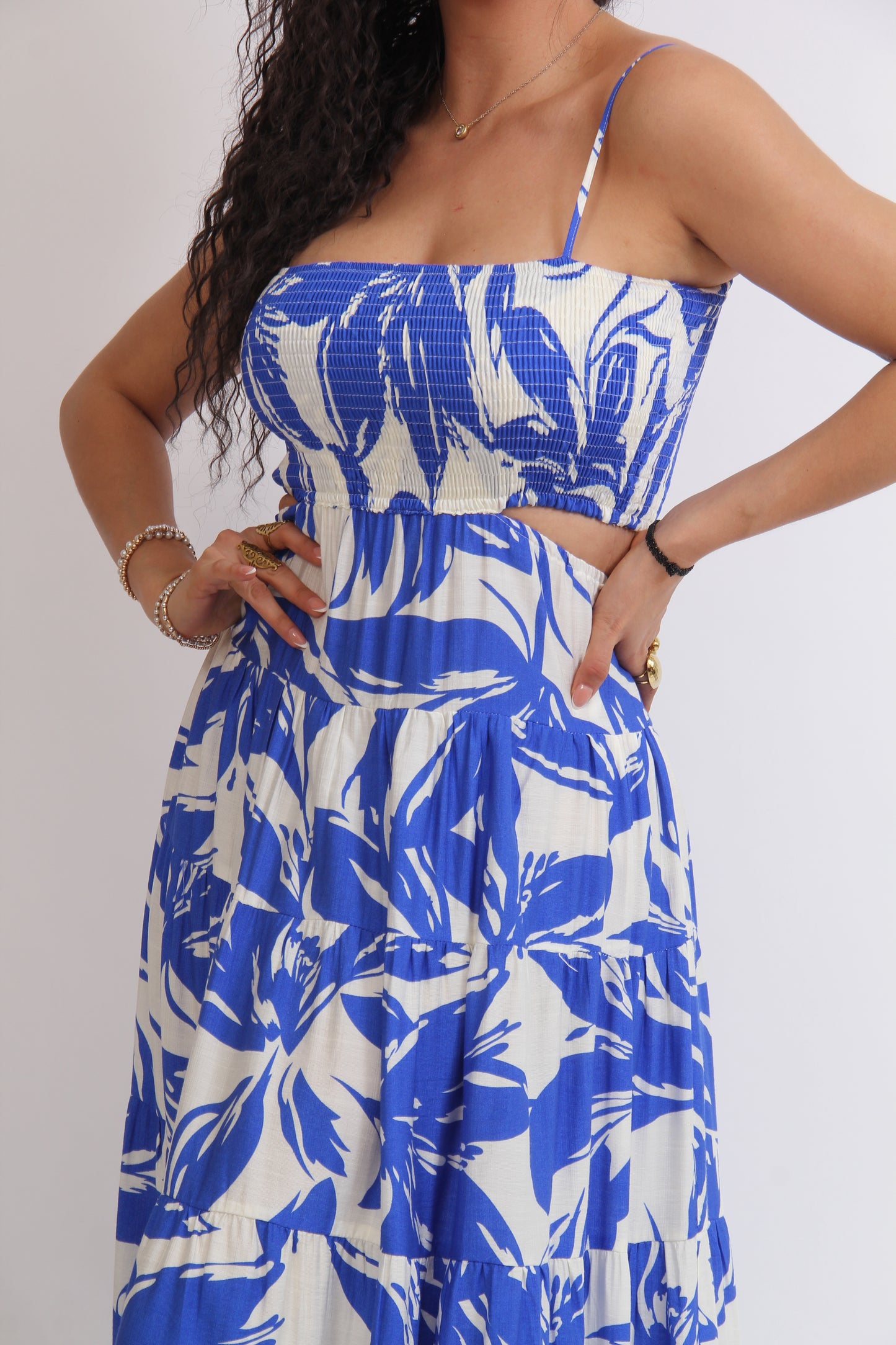 MAXI VESTIDO TIRANTES ESTAMPADO FLORES Y ESCOTE ESPALDA