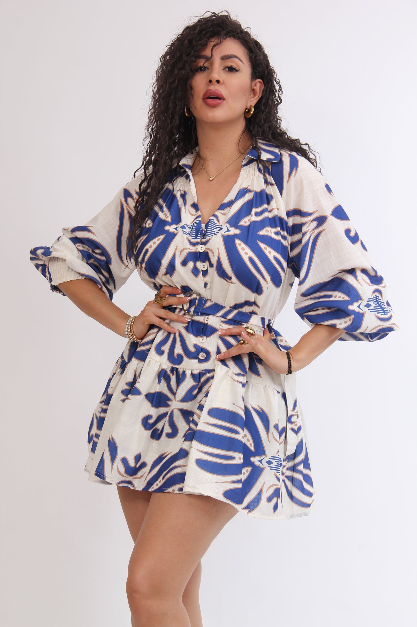 VESTIDO CORTO AMPON ESTAMPADO CINTURON