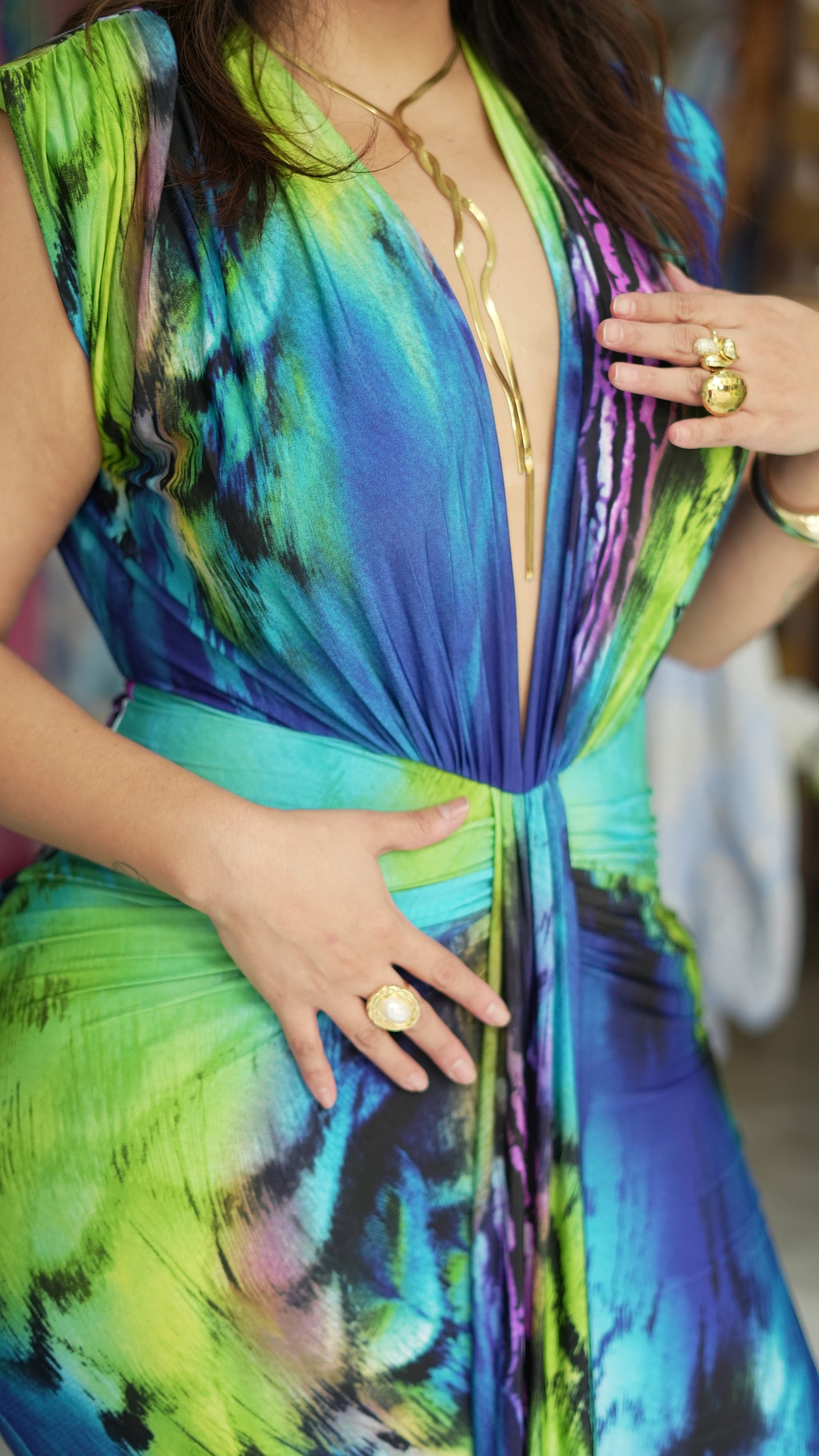 MAXI VESTIDO LICRA ESTAMPADO VERDE AZUL ESCOTE