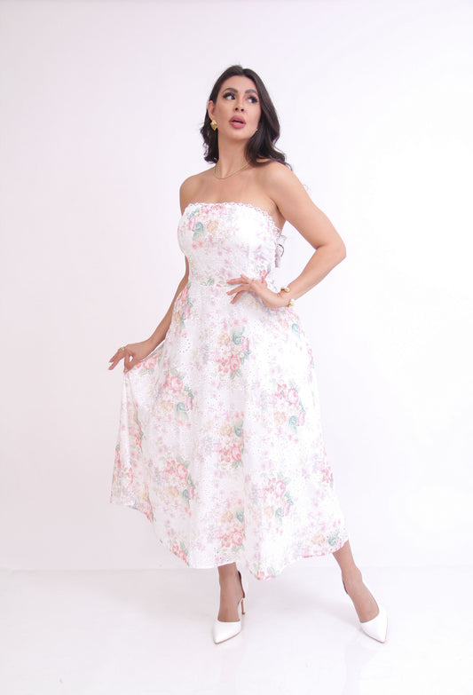 VESTIDO DE ENCAJE STRAPLE ESCOTE ESPALDA