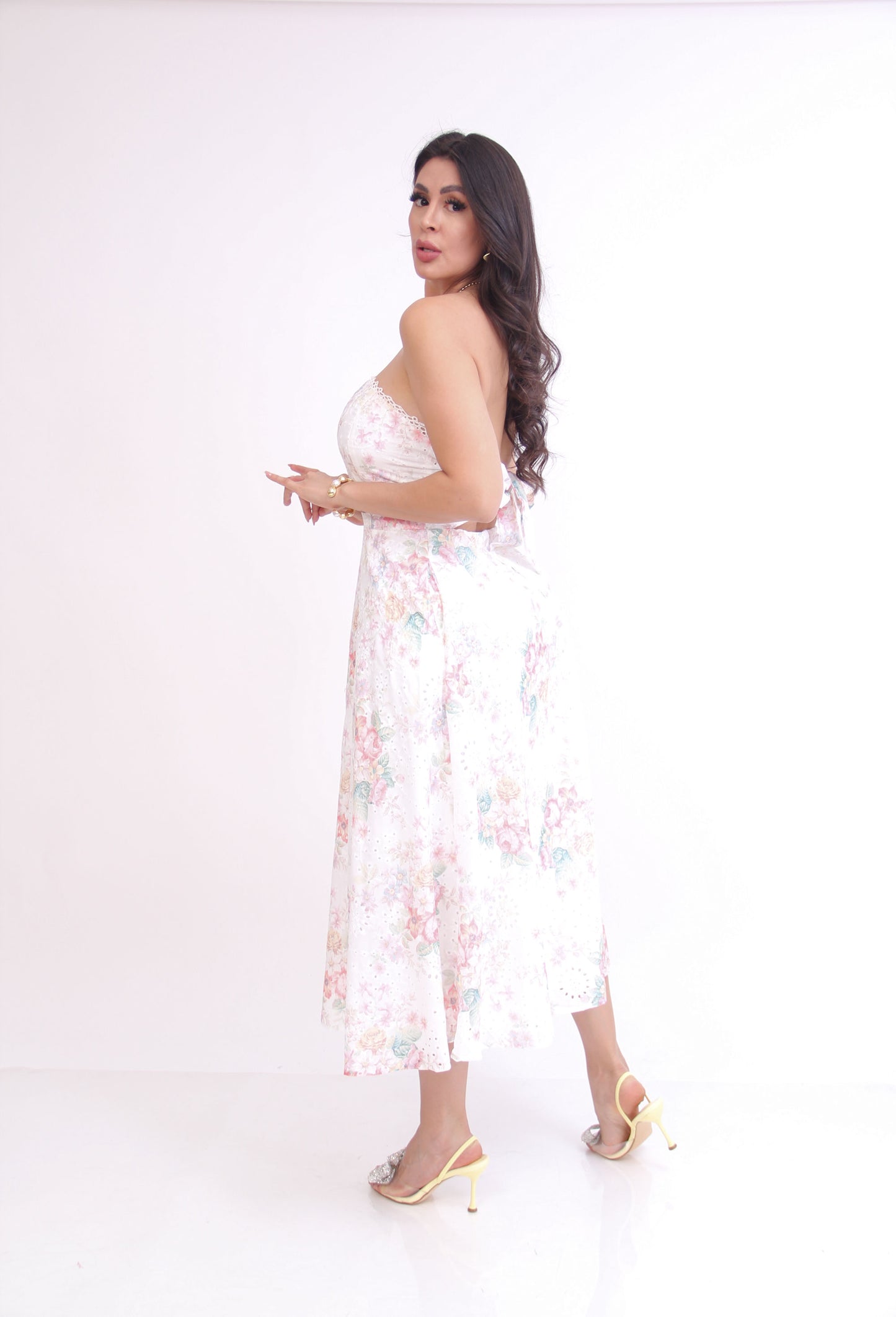VESTIDO DE ENCAJE STRAPLE ESCOTE ESPALDA