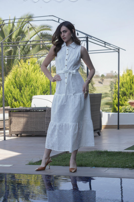 MAXI VESTIDO DE ENCAJE CON CINTURON SIN MANGAS