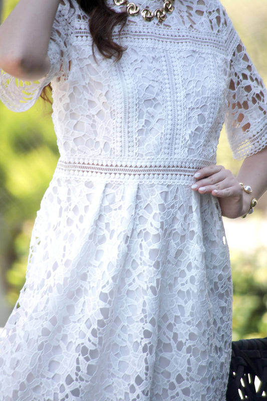 MAXI VESTIDO ENCAJE BLANCO MANGA CORTA