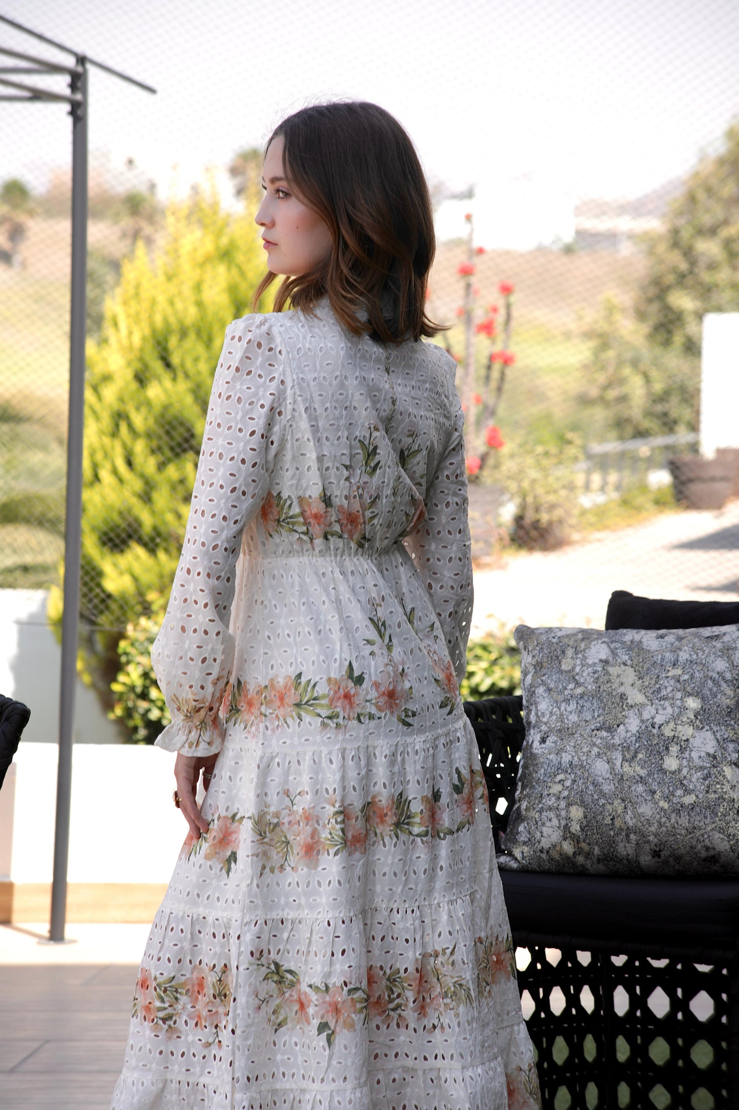 VESTIDO LARGO BOTONERO MANGA LARGA FLORAL