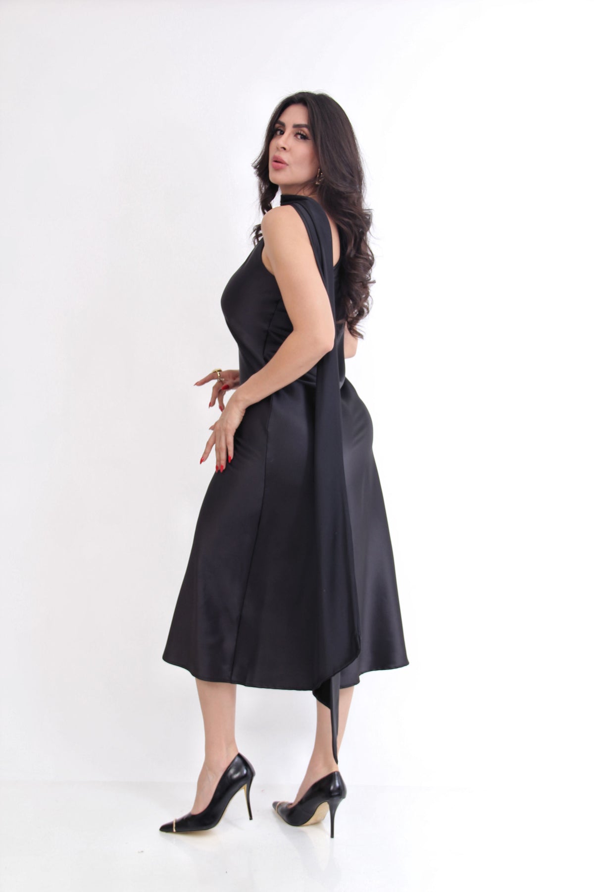 VESTIDO SATIN UN HOMBRO BUFANDA - VESTCAS-NE-4777-580-2608, fotografía 1