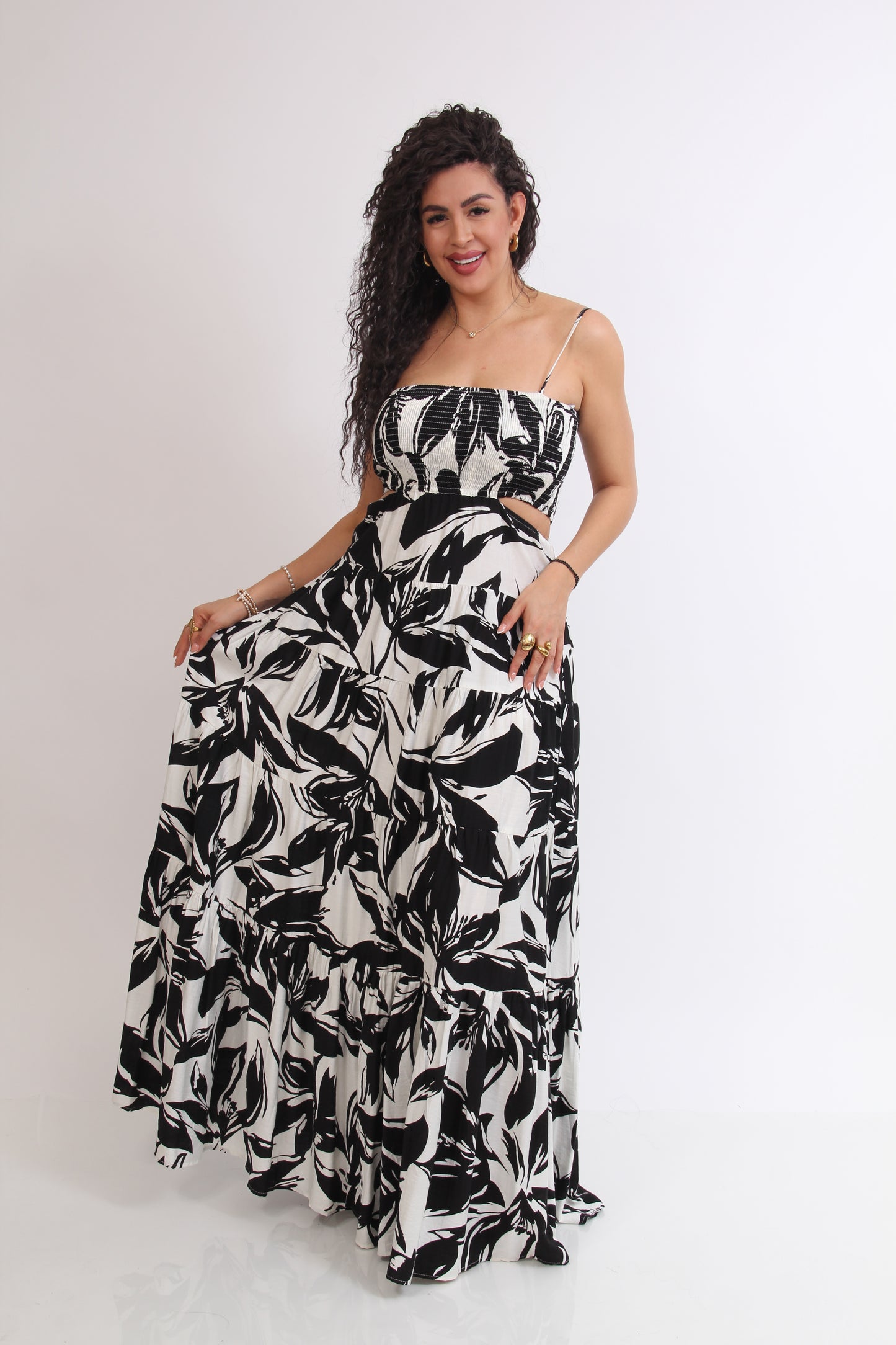 MAXI VESTIDO TIRANTES ESTAMPADO FLORES Y ESCOTE ESPALDA