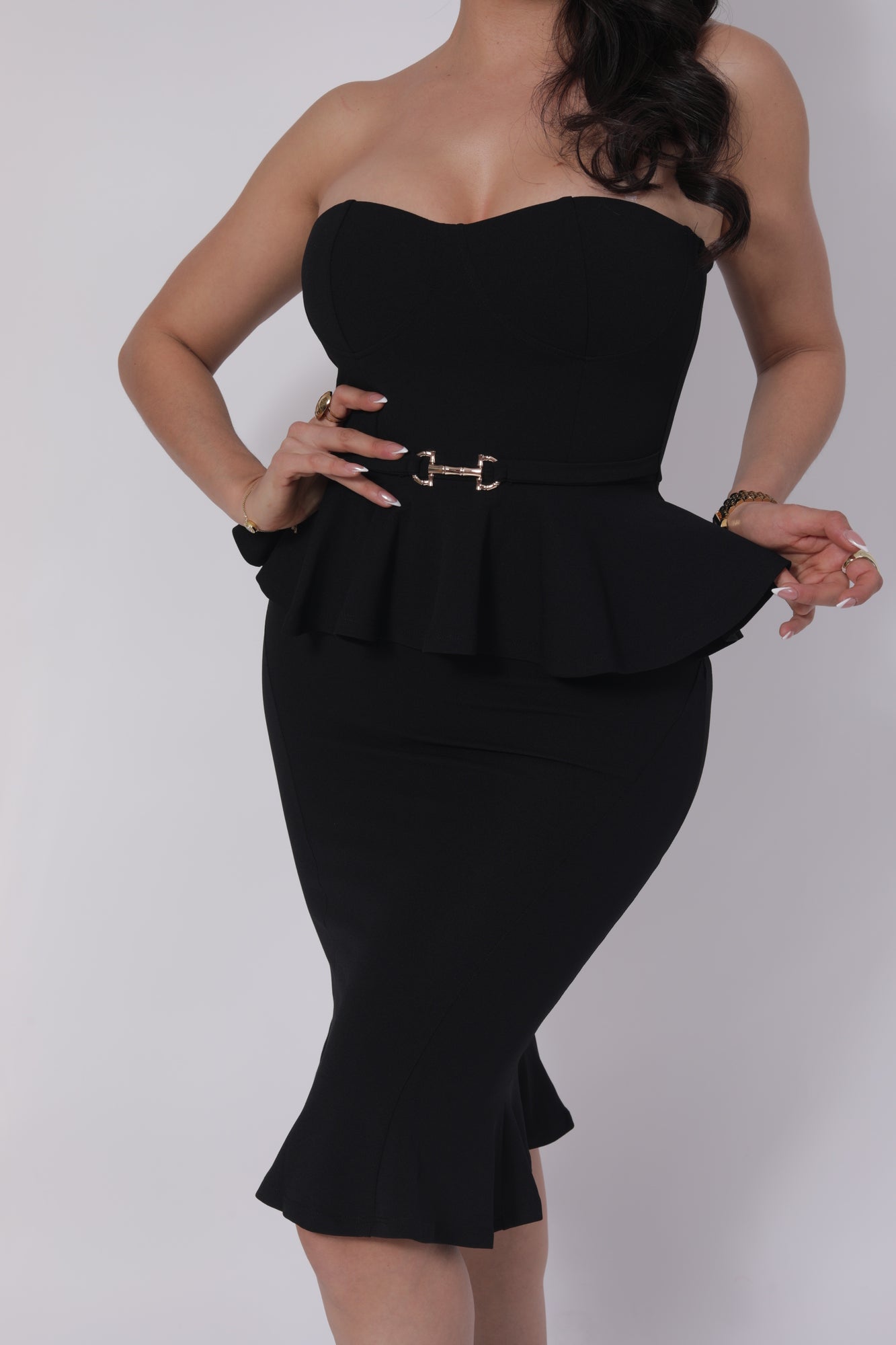 VESTIDO STRAPPLE PEPLUM HEBILLA